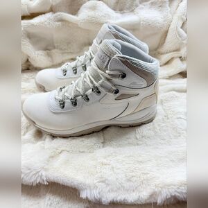 Columbia White Hiking Boots